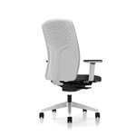 Офисное кресло reMIX с белым кожухом спинки, белыми кожухами подлокотников и алюминиевой базой