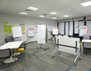 Столы системы INMOTU в agile-зоне офиса X5 Retail Group